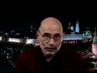 Кадр из видеообращения Бориса Акунина Кадр из видеообращения Бориса Акунина