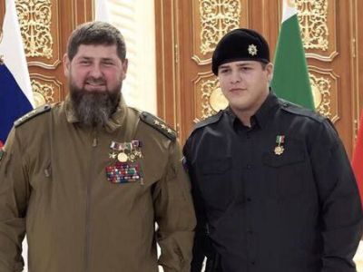 Рамзан и Адам Кадыровы. Фото: t.me/zonaosoboho Рамзан и Адам Кадыровы. Фото: t.me/zonaosoboho